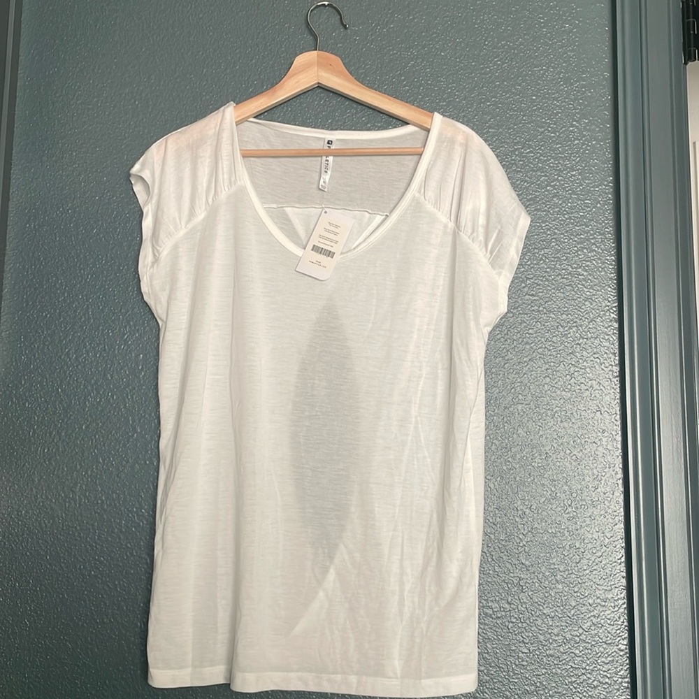 NWT Fabletics cap sleeve active top open back and pleat detail size M white